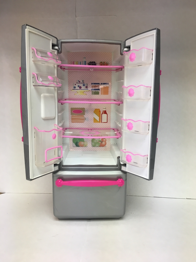 Refrig doors open